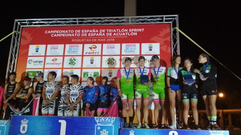 Saltoki Diquesí triunfa en los nacionales de Triatlón Sprint y Acuatlón